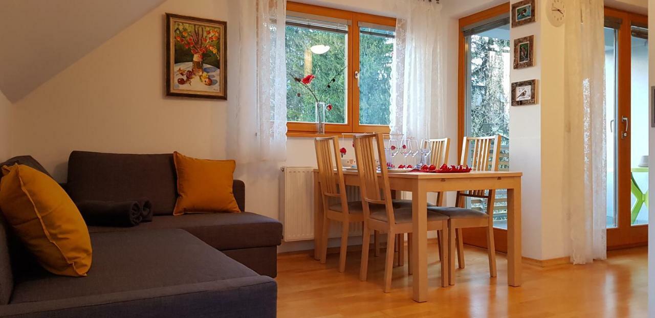 شقة Yellow Apartma كْرانْيِسكا غورا المظهر الخارجي الصورة